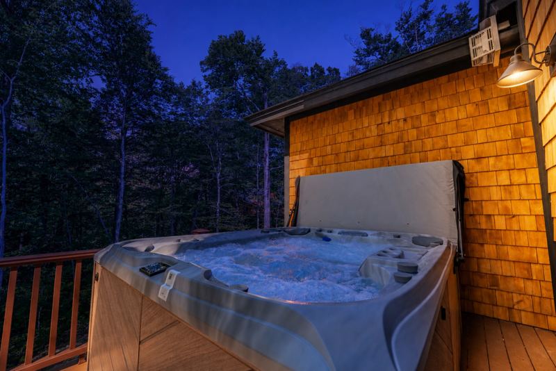 Hot tub on the deck